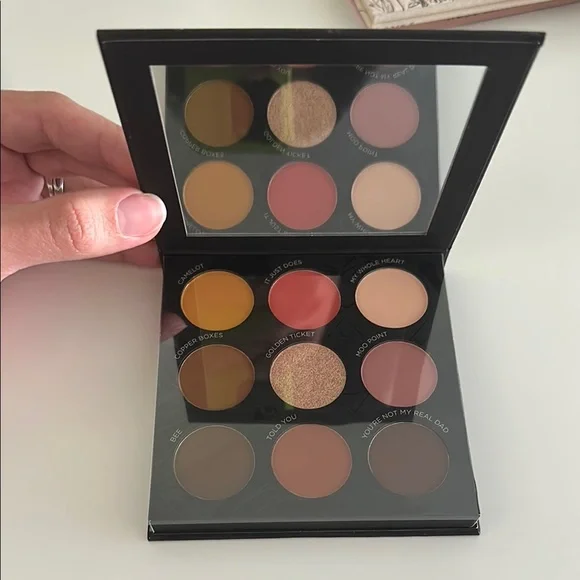 PUR x Raw Beauty Kristi Pressed Pigment Palette - Picture 2 of 3
